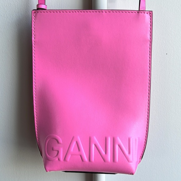 Ganni Handbags - Ganni crossbody bag like new with dust bag